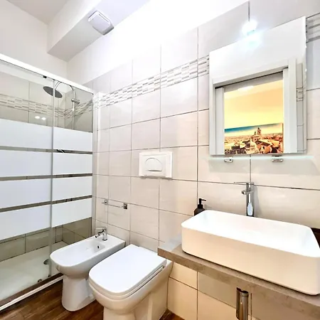 فندق مبيت وإفطار Bergamoincity 4*